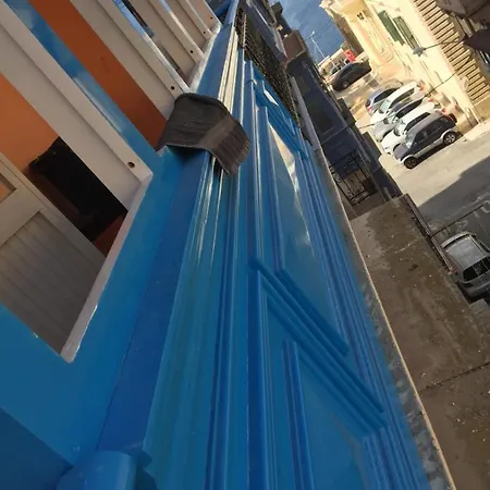 Sunrise فاليتا